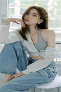 退出宗门后，我爹给找了九位绝美师尊
