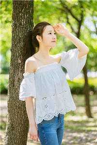 婚礼当天，妻子穿婚纱奔向白月光