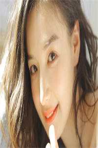 王妃死后，王爷他一夜白头