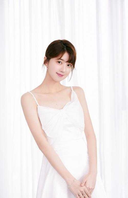从赘婿到女帝近臣