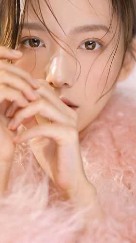 我家香炉通古代，富养美娇女帝