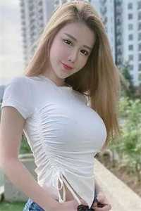 妖妃千娇百媚，只要荣华富贵！