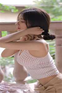 小奶妻被霸总捡走后，整日要亲亲