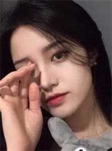 龙王苏醒，美女总裁求领证