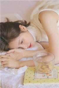 摆烂世子挂机三年我爹无敌了整本免费