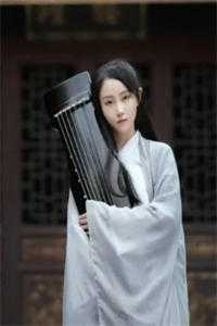 伍蓝茜解骏宇