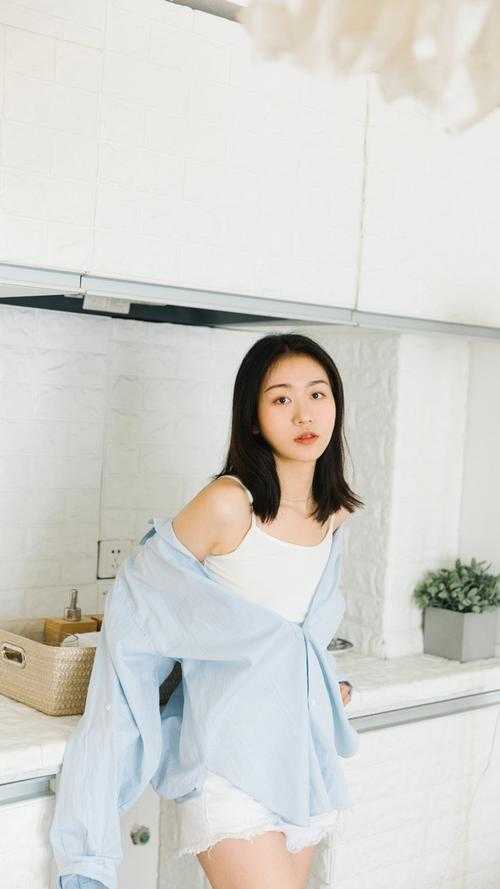 被赶出家门后，我闪婚财阀大佬季周周