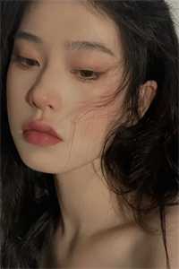 被赶出家门，叶小姐靠医术嘎嘎乱杀