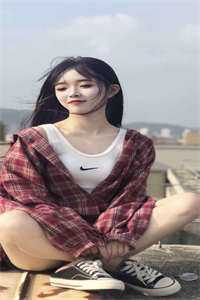 弟弟爱上四十岁寡妇，全家疯了