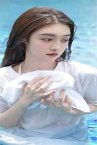 跟渣男分手后，我闪婚大佬
