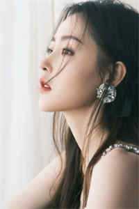 母亲说自己是大女主，我和父亲是封建儿