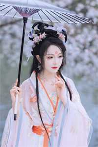 被美女撞飞后，我觉醒了神眼