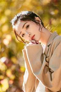 穿上官服，我让前夫哥跪下叫爷