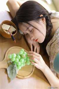 恋爱脑消除！我躲避追杀
