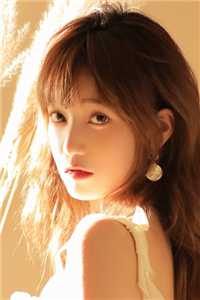 未婚妻穿婚纱在演唱会表白明星！