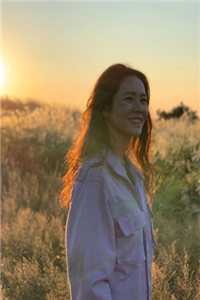 我带老公爸妈下馆子，却被老公情人羞辱