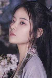 替男友坐牢后，他未婚妻把我扔进江里