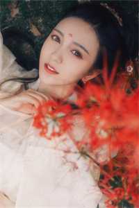 我痴缠他十年，换来一身伤痛