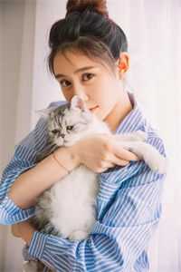 琉璃易碎彩云散