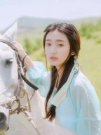 被闺蜜抢男友后，他小叔向我求婚
