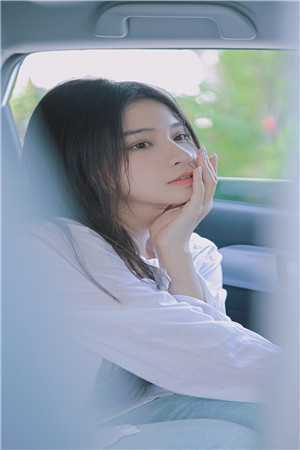 回到现实后,女主们全追来了