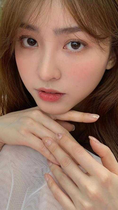重生后,能勘测未来的我拒帮身为首富第999号情人的妹妹