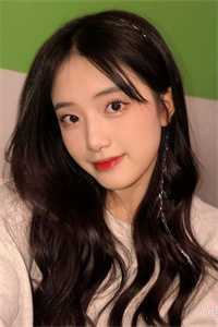 九位师娘顶不住,催我下山