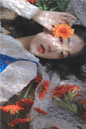 恋综:影帝越爱我,我越被雷劈