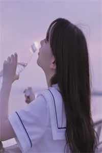 领居大妈偷我108颗蛋,我让她牢底坐穿