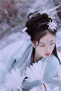 我花五百万捧红的娱乐主播,单干后她悔疯了