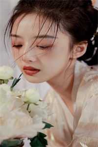 抢我婚礼的表妹,跪求我给份工作