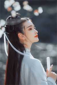 上一世,未婚妻把我推进粪坑潜水