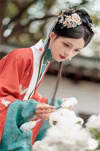 和死对头订婚后，被迫和他同居了
